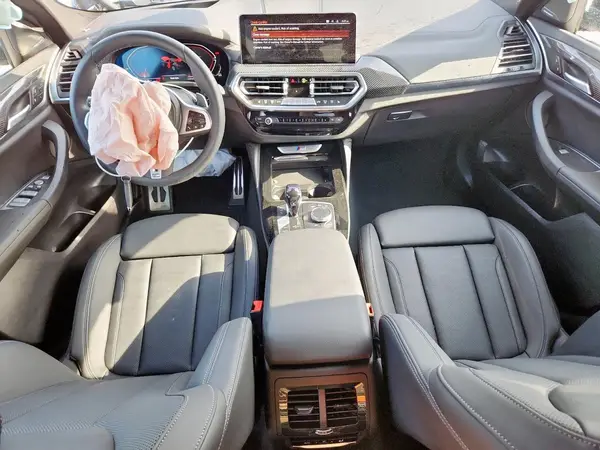 5UX43DT05R9V33657 2024 BMW X4 - Image 8