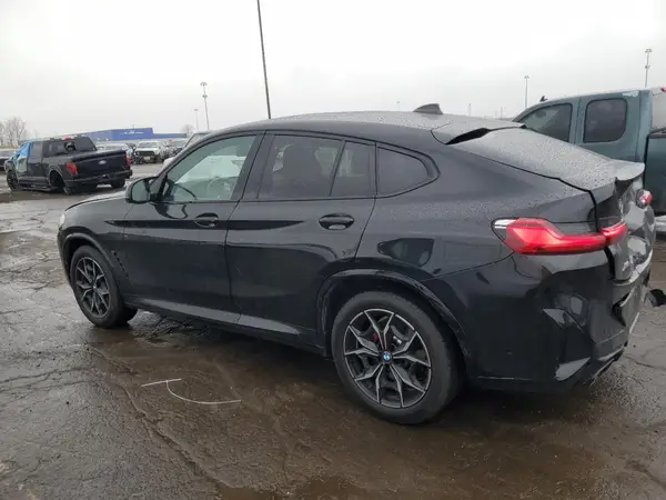 5UX43DT05S9Y11141 2025 BMW X4 - Image 2