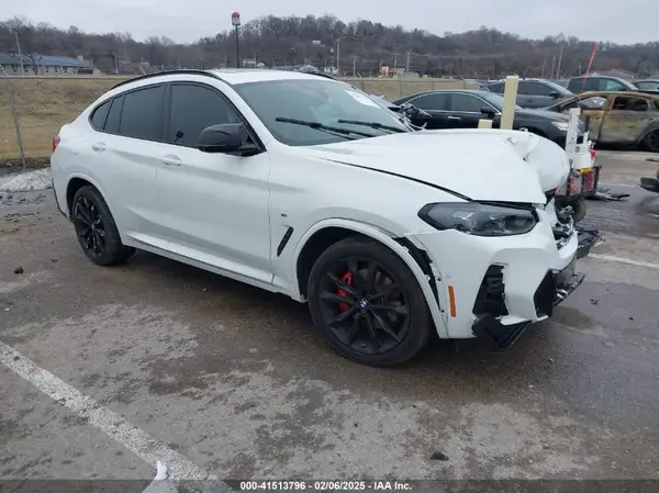 5UX43DT06N9M66481 2022 BMW X4 - Image 1