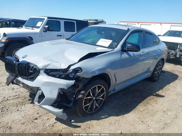5UX43DT06P9T36381 2023 BMW X4 - Image 2