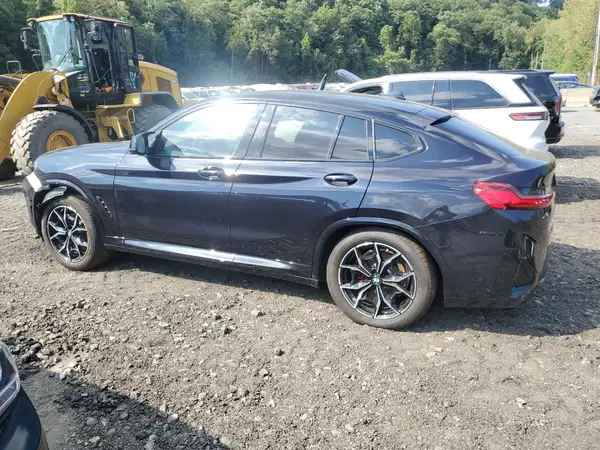 5UX43DT06R9V05852 2024 BMW X4 - Image 2