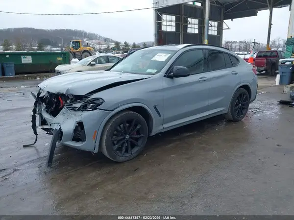 5UX43DT07N9J81921 2022 BMW X4 - Image 2