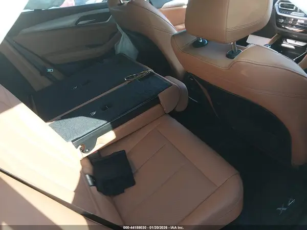 5UX43DT08R9V29750 2024 BMW X4 - Image 8