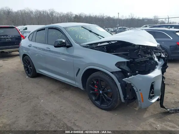 5UX43DT09N9J56857 2022 BMW X4 - Image 1