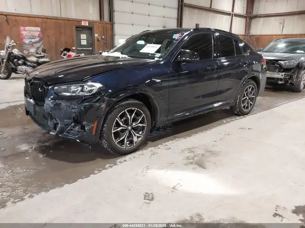 5UX43DT09N9M51330 2022 BMW X4 - Image 2