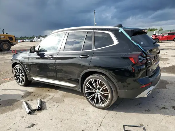 5UX43DV00R9U69571 2024 BMW X3 - Image 2