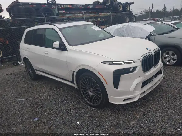 5UX43EM12P9R55265 2023 BMW X7 - Image 1