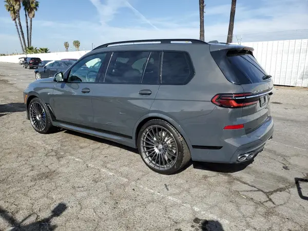 5UX43EM17R9W08128 2024 BMW X7 - Image 2