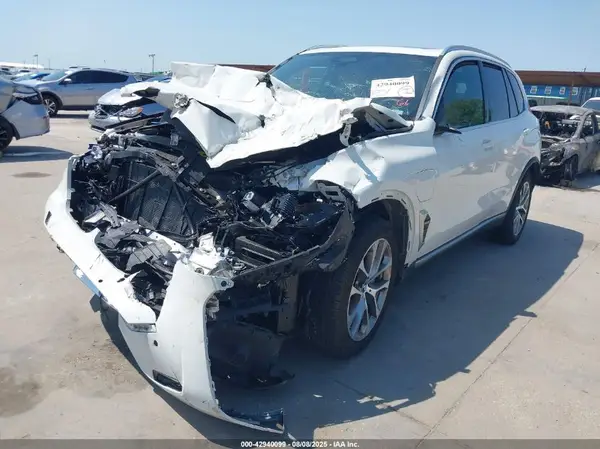 5UX43EU00R9T57721 2024 BMW X5 - Image 2