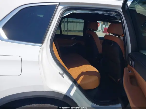 5UX43EU00R9T57721 2024 BMW X5 - Image 8