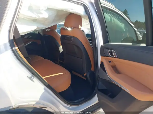 5UX43EU00R9T76897 2024 BMW X5 - Image 8