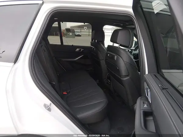 5UX43EU00R9V07343 2024 BMW X5 - Image 8