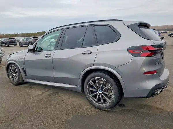 5UX43EU00S9W80575 2025 BMW X5 - Image 2