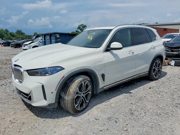5UX43EU00S9X36658 VIN - 2025 BMW X5 XDRIVE50E WHITE 3.0L 6 | Car