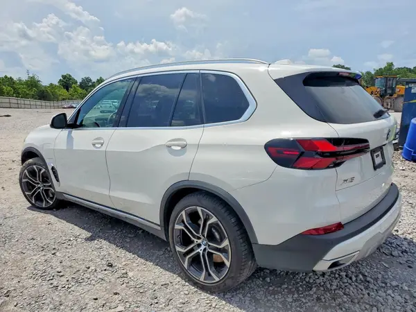 5UX43EU00S9X36658 2025 BMW X5 - Image 2