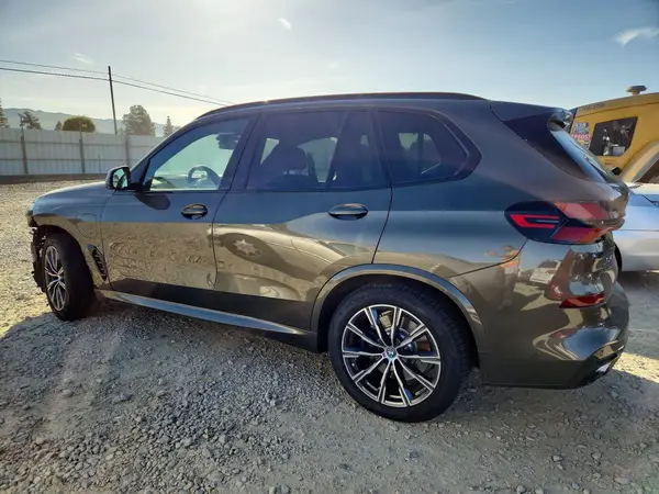 5UX43EU00S9Z97286 2025 BMW X5 - Image 2
