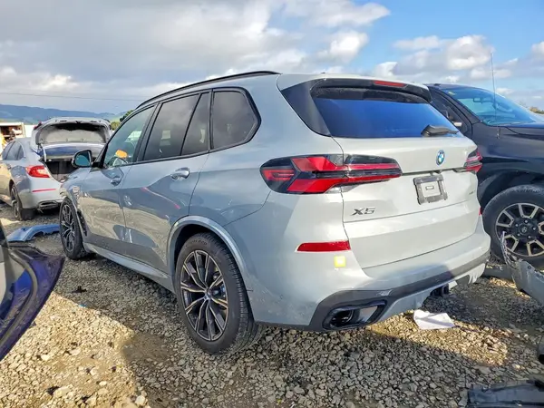 5UX43EU01R9S95634 2024 BMW X5 - Image 2