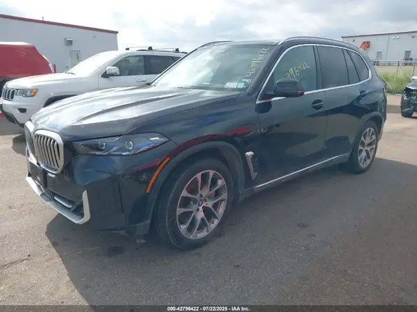 5UX43EU01R9T44833 2024 BMW X5 - Image 2
