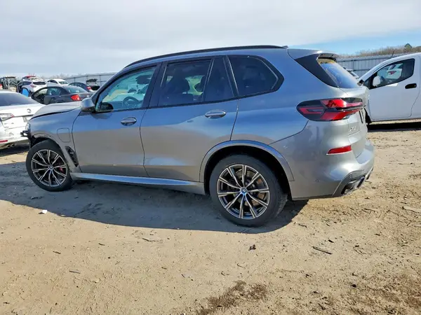 5UX43EU01R9T84877 2024 BMW X5 - Image 2