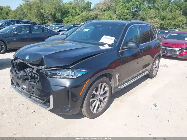 5UX43EU01S9Y37918 2025 BMW X5 - Image 2