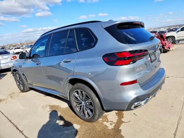 5UX43EU01T9037606 2026 BMW X5 - Image 2