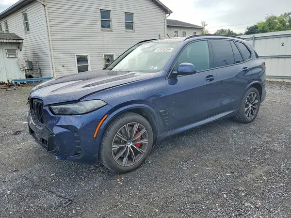5UX43EU01T9266707 2026 BMW X5 - Image 1