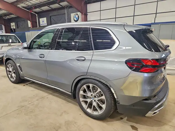 5UX43EU01T9291753 2026 BMW X5 - Image 2