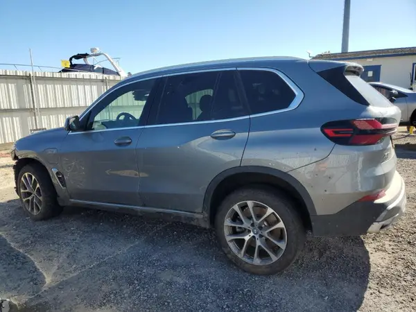 5UX43EU02R9T41083 2024 BMW X5 - Image 2