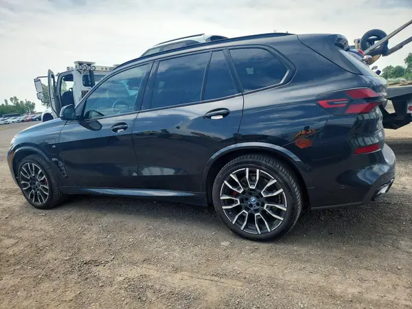 5UX43EU02R9U14016 2024 BMW X5 - Image 2