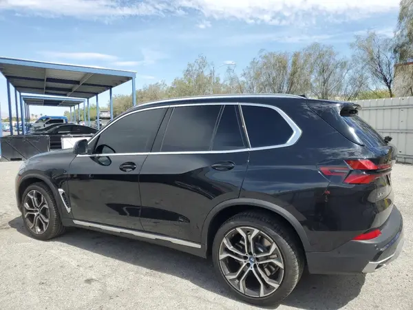 5UX43EU02S9X33440 2025 BMW X5 - Image 2
