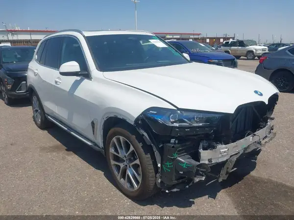 5UX43EU02S9X94514 2025 BMW X5 - Image 1
