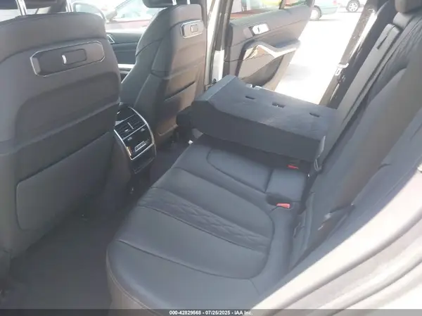 5UX43EU02S9X94514 2025 BMW X5 - Image 8