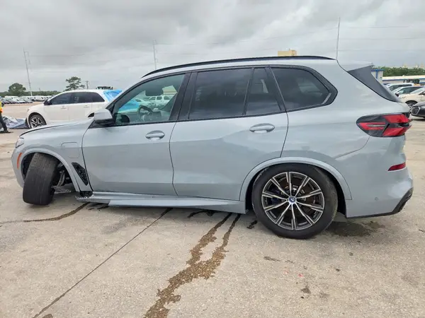5UX43EU02S9Y29486 2025 BMW X5 - Image 2