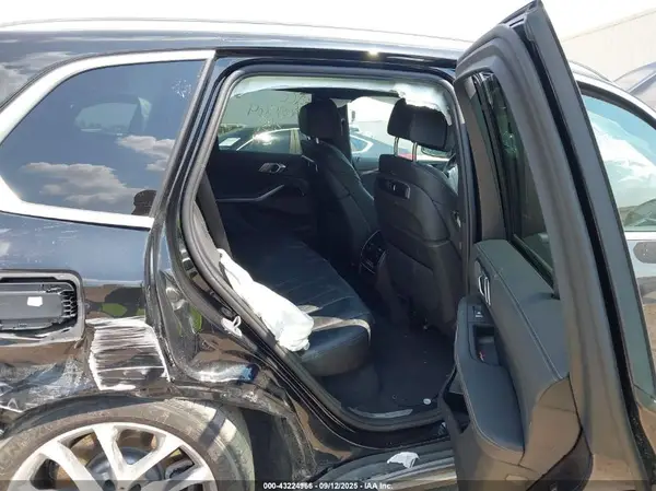 5UX43EU02S9Y36373 2025 BMW X5 - Image 8