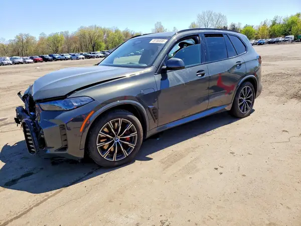5UX43EU02S9Y89333 2025 BMW X5 - Image 1