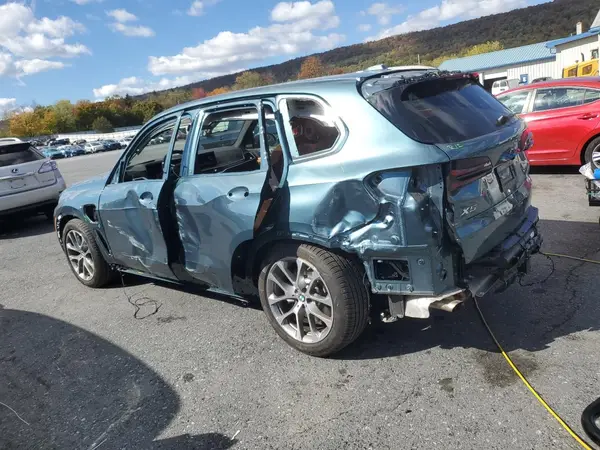 5UX43EU02T9050672 2026 BMW X5 - Image 2