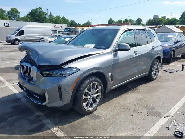 5UX43EU03R9U15515 2024 BMW X5 - Image 2