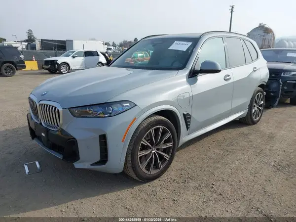 5UX43EU03S9X90830 2025 BMW X5 - Image 2