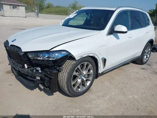 5UX43EU03S9Z90610 2025 BMW X5 - Image 2