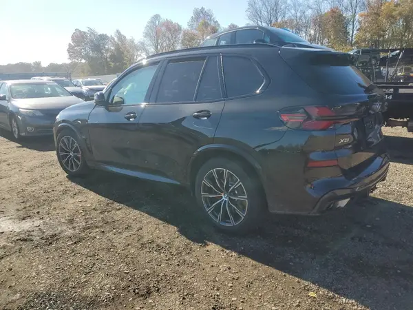 5UX43EU03T9022525 2026 BMW X5 - Image 2