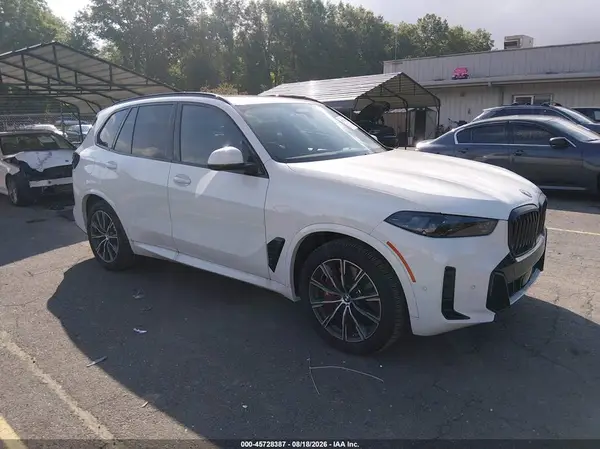 5UX43EU03T9305300 2026 BMW X5 - Image 1