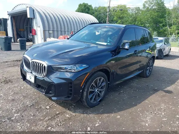5UX43EU04R9T21997 2024 BMW X5 - Image 2