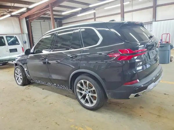 5UX43EU04R9T98546 2024 BMW X5 - Image 2