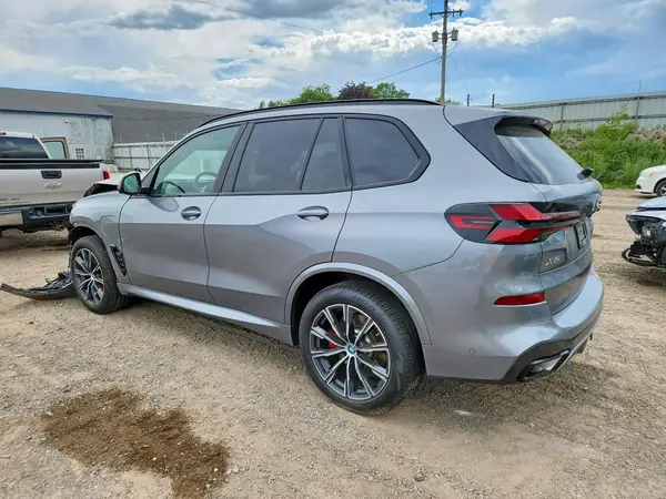 5UX43EU04R9U19122 2024 BMW X5 - Image 2
