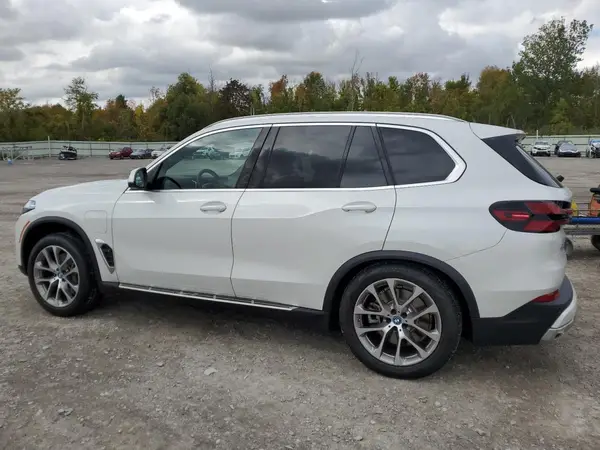 5UX43EU04R9U28192 2024 BMW X5 - Image 2