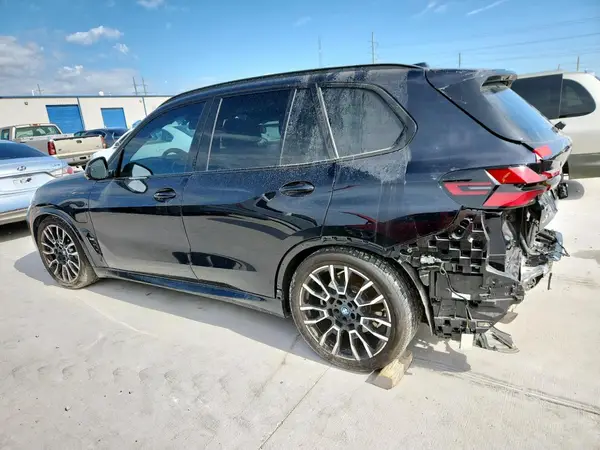 5UX43EU04R9U65047 2024 BMW X5 - Image 2