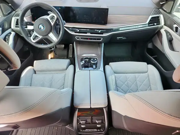 5UX43EU04R9U65047 2024 BMW X5 - Image 8