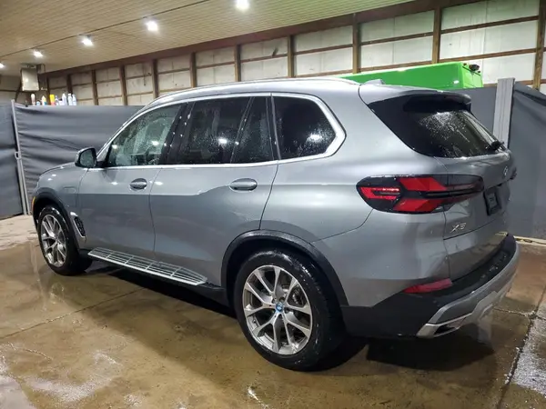 5UX43EU04S9Y40599 2025 BMW X5 - Image 2