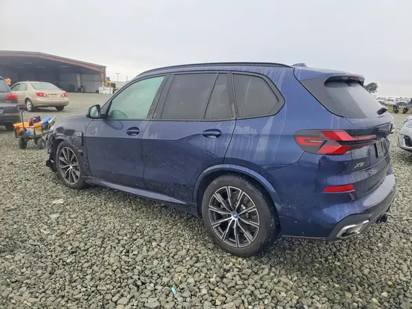 5UX43EU04S9Y75384 2025 BMW X5 - Image 2