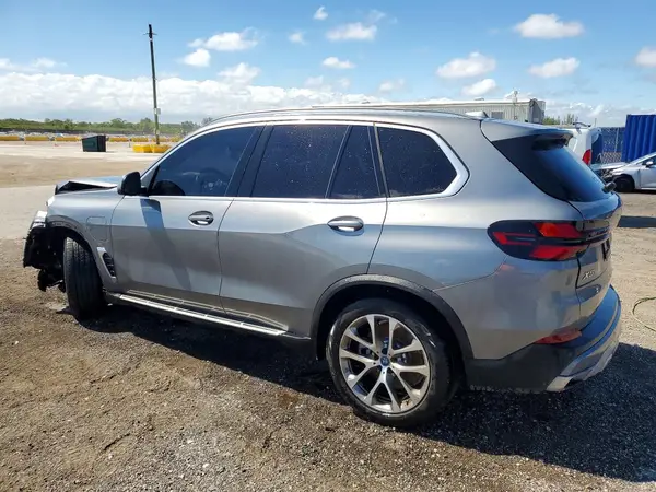 5UX43EU04S9Y94498 2025 BMW X5 - Image 2